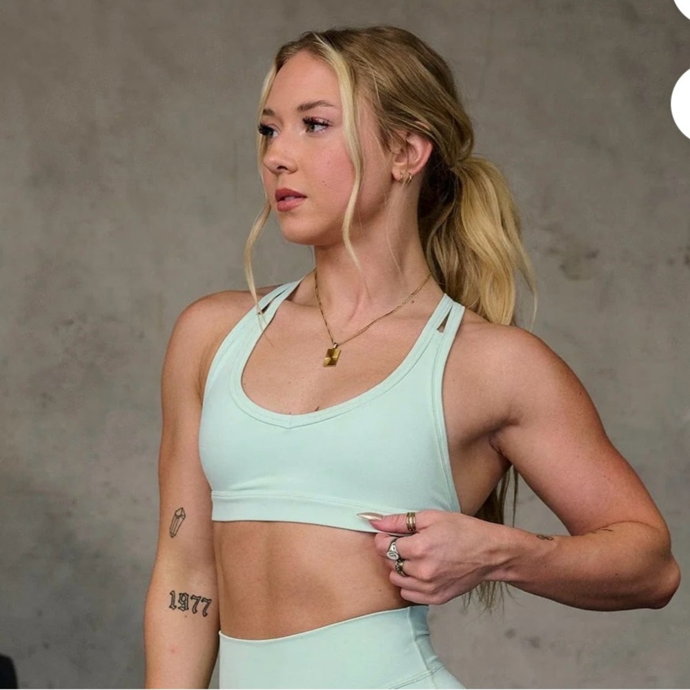 W318 EFFORTLESS SPORTS BRA